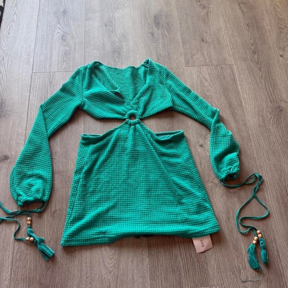 Shein Emerald Green Cutout Ring Mini Dress Long Sleeve NWT Small‎